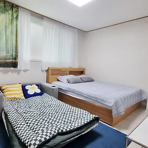 Hongdae&sinchon 10min Cozy House With 2 Bedrooms Appartement Séoul